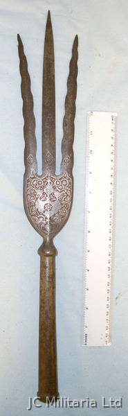 Persian Splayed Kris Blades Trident Spear Head With Ornate Foliate Decoration Other Blade in 