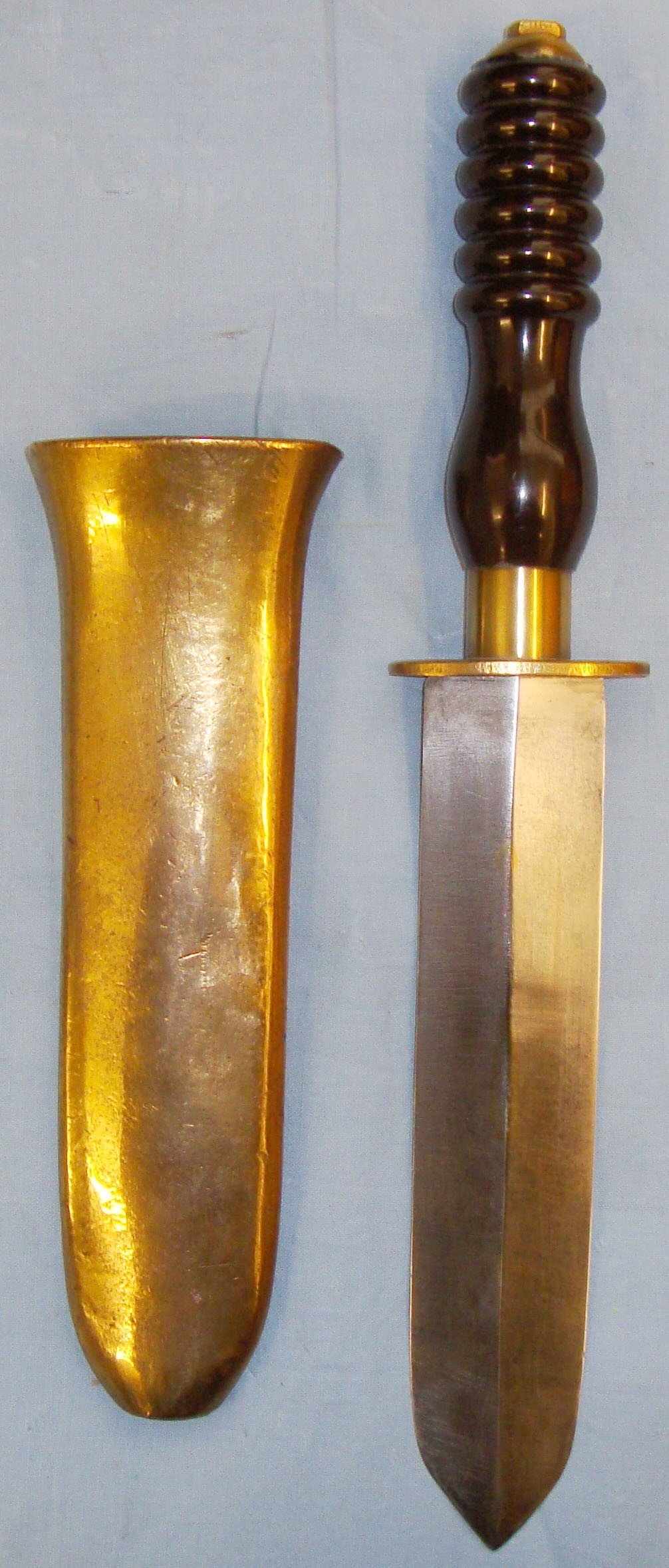  C1960’s British Siebe Gorman & Co Royal Navy Diver's Knife & Scabbard. Sn 23484:17 Knive