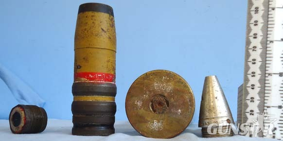  INERT DEACTIVATED Unfired German WW2 3.7cm SC/30 (37x380R) Round With An Unfired INERT DEACTIVATED Unfired German WW2 3.7cm SC/30 (37x380R) Round With An Unfired Antique & Militaria