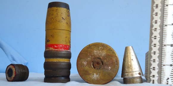  INERT DEACTIVATED Unfired German WW2 3.7cm SC/30 (37x380R) Round With An Unfired INERT DEACTIVATED Unfired German WW2 3.7cm SC/30 (37x380R) Round With An Unfired Antique & Militaria