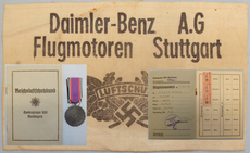 A set of ‘German luftschutz’ items including a 2nd class Luftschutz- Ehrenzeiche A set of ‘German luftschutz’ items including a 2nd class Luftschutz- Ehrenzeiche Antique & Militaria