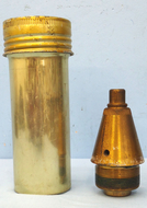 INERT. British, No 117 Fuze Plug, Representing No117 Nose Fuze & Transit Tin. - O 1955 INERT. British, No 117 Fuze Plug, Representing No117 Nose Fuze & Transit Tin. - O 1955  Other