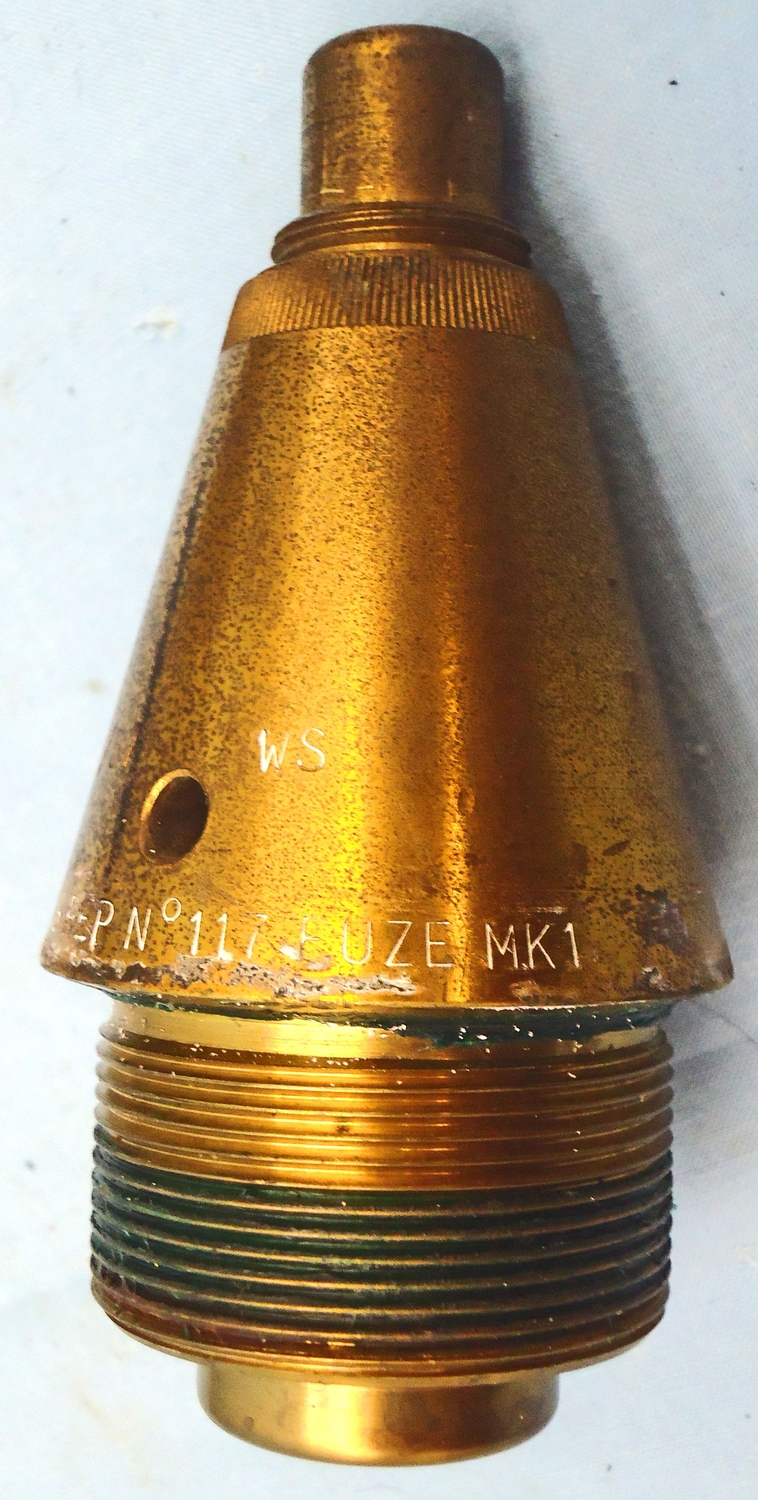 INERT. British, No 117 Fuze Plug, Representing No117 Nose Fuze & Transit Tin. - O 1955 INERT. British, No 117 Fuze Plug, Representing No117 Nose Fuze & Transit Tin. - O 1955  Other Ammunition - {CATEGORY}