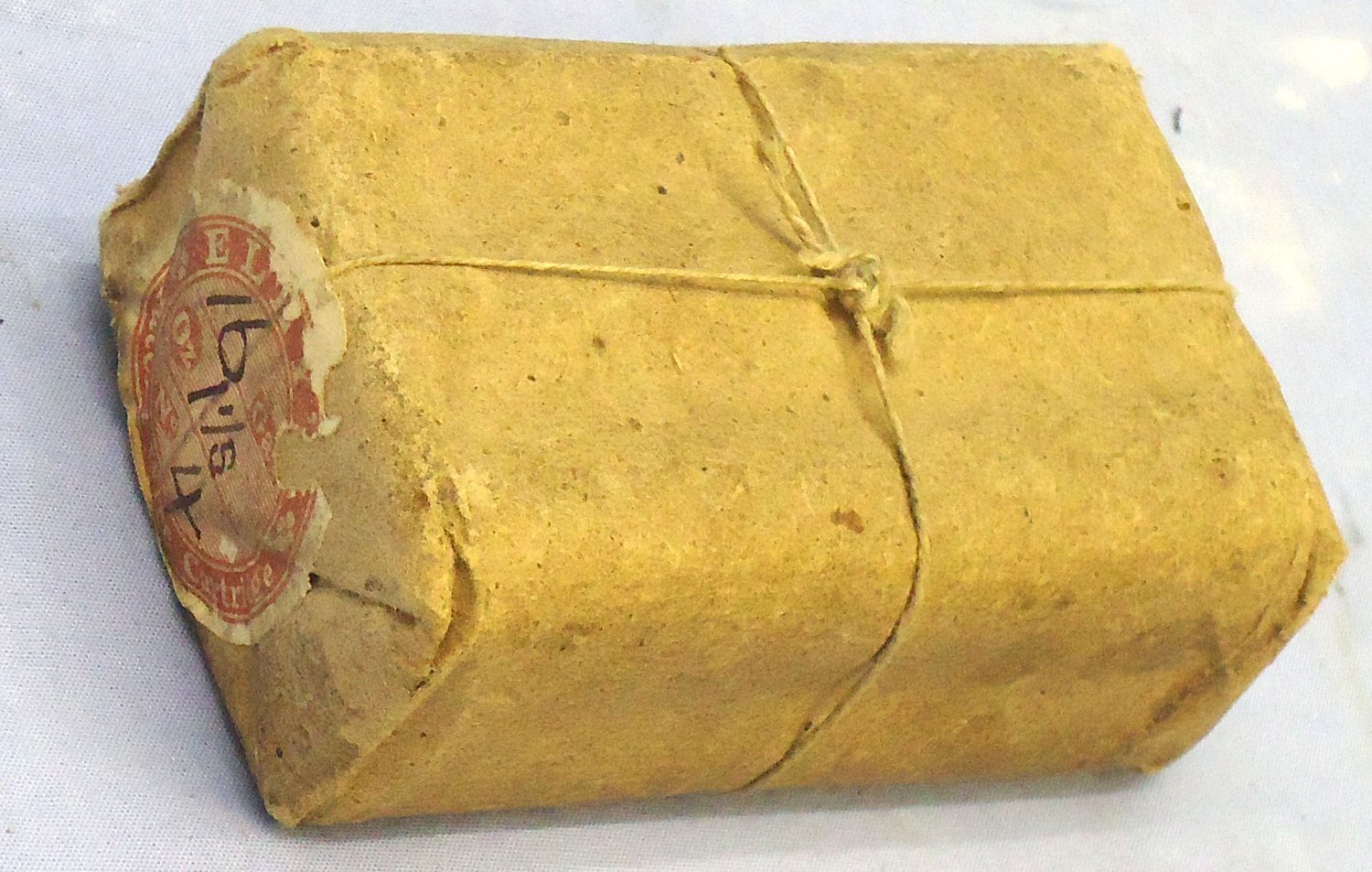 INERT. Rare 12 round Packet of 12 Eley (Jenours Patent of 1827) 16 Gauge 1 1/8 Ounces Of Number 4 Shot Improved Shot Patent Wire Shot Cartridges Sn - 22012 INERT. Rare 12 round Packet of 12 Eley (Jenours Patent of 1827) 16 Gauge 1 1/8 Ounces Of Number 4 Shot Improved Shot Patent Wire Shot Cartridges Sn - 22012  Other Ammunition - {CATEGORY} in 