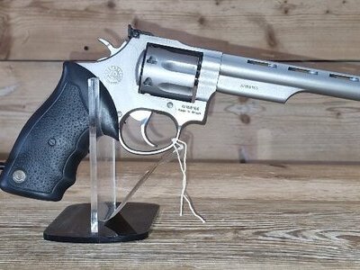 Taurus TAURUS LONG BARREL REVOLVER .357 Long Barrel