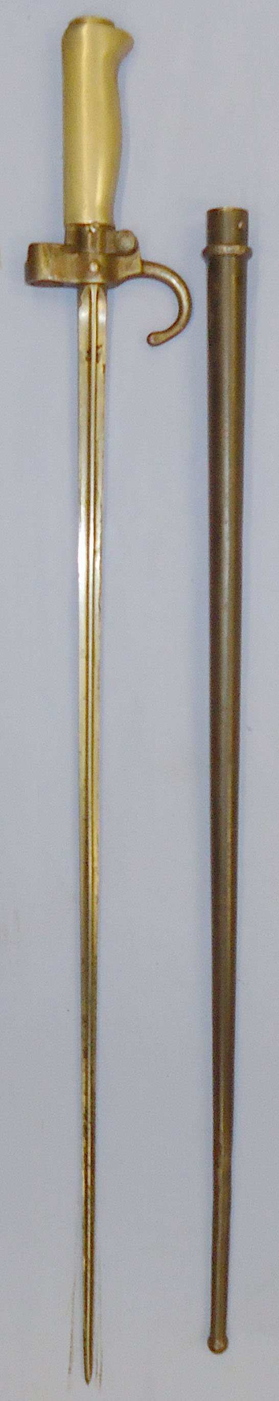  French 1st Pattern Lebel M1886 Bayonet and Scabbard. BAYO 427. Bayonet