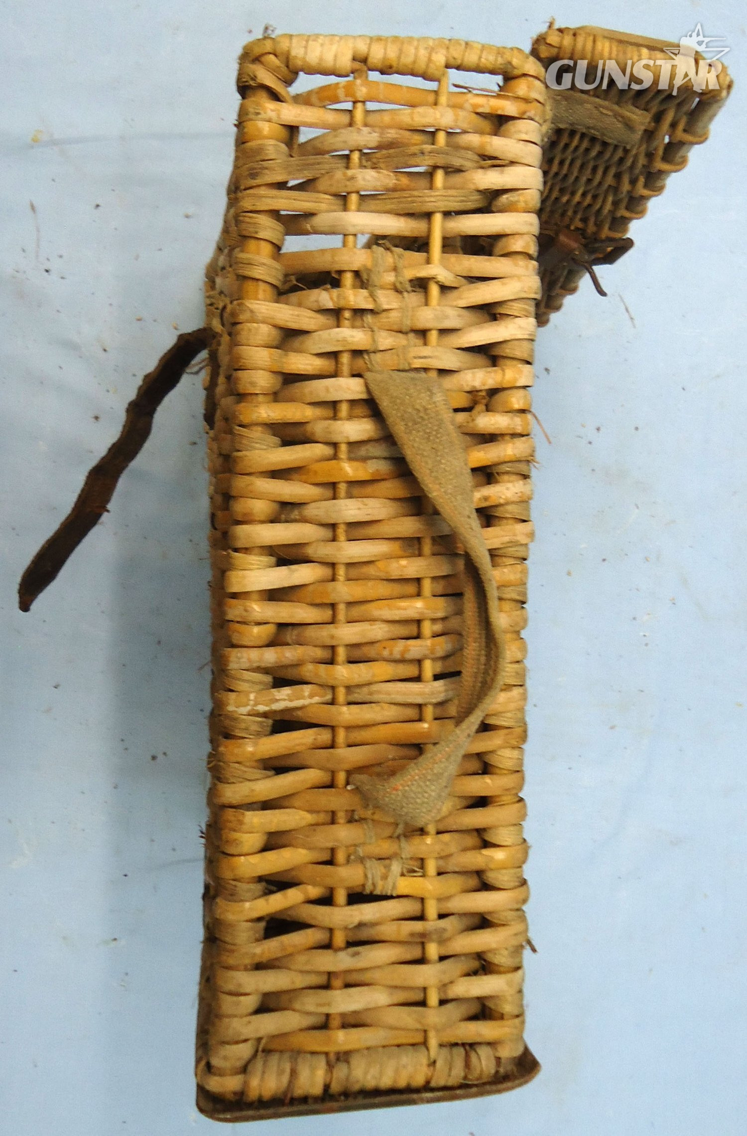 {CATEGORY} - German, WW2, 4 Round, Wicker, Canvas and Leather Ammunition Carrier for the 7.5cm lleichtes Infanteriegeschutz 18 Infantry Support Gun. - O 2213 German, WW2, 4 Round, Wicker, Canvas and Leather Ammunition Carrier for the 7.5cm lleichtes Infanteriegeschutz 18 Infantry Support Gun. - O 2213  Other Ammunition