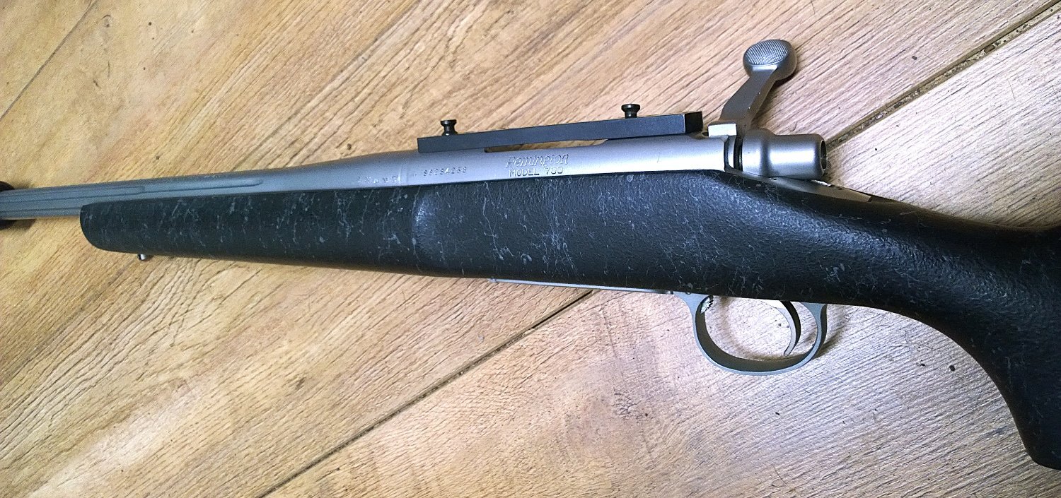 Remington 700 Bolt Action .22-250 Remington Rifle 