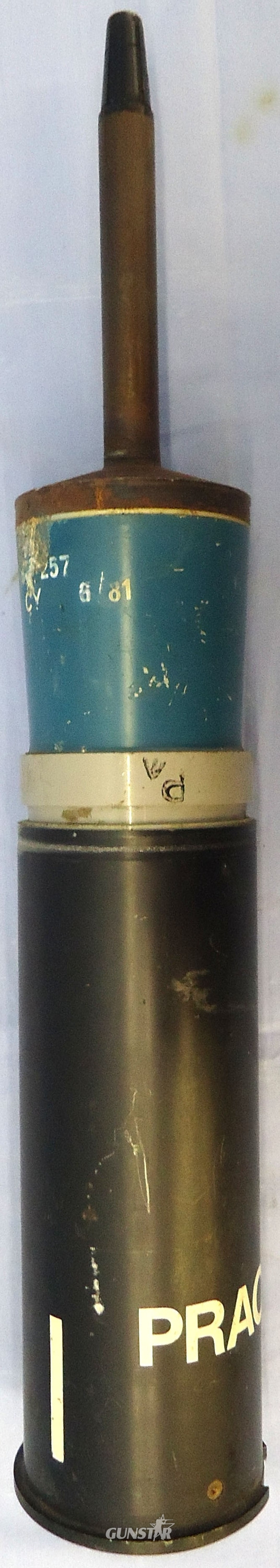  Carl Gustaf INERT DEACTIVATED. Unfired, British, L49A1 Practice Tracer Carl Gustaf 84mm Anti-Tank Round. - O 2063  Other Ammunition