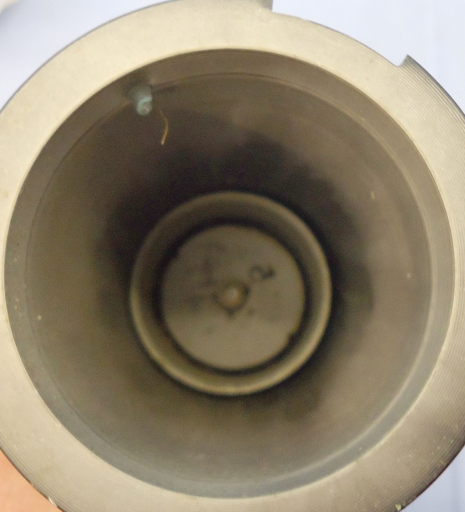 {CATEGORY} - Carl Gustaf INERT DEACTIVATED. Unfired, British, L49A1 Practice Tracer Carl Gustaf 84mm Anti-Tank Round. - O 2063  Other Ammunition