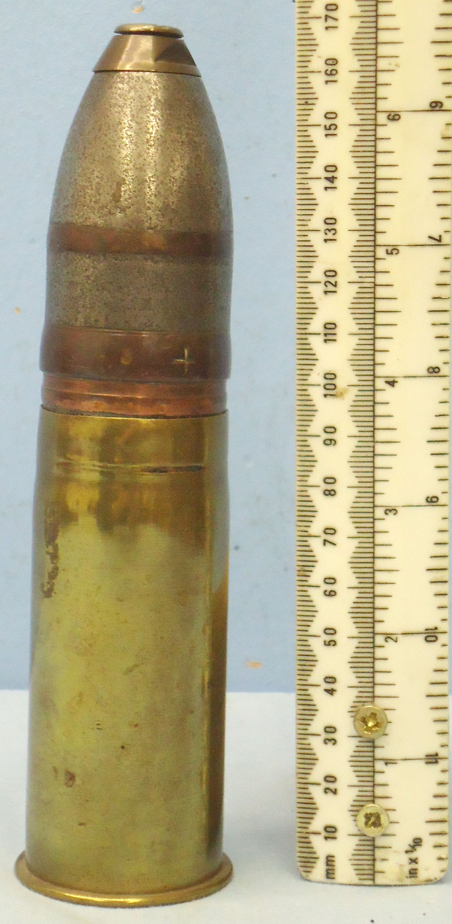 DEACTIVATED INERT. British Boer War Era, Vickers Son & Maxim 37mm (37 x 94R) Pom Pom Nose Fused HE (High Explosive) Round. - O 1400 DEACTIVATED INERT. British Boer War Era, Vickers Son & Maxim 37mm (37 x 94R) Pom Pom Nose Fused HE (High Explosive) Round. - O 1400  Other Ammunition - {CATEGORY} in 