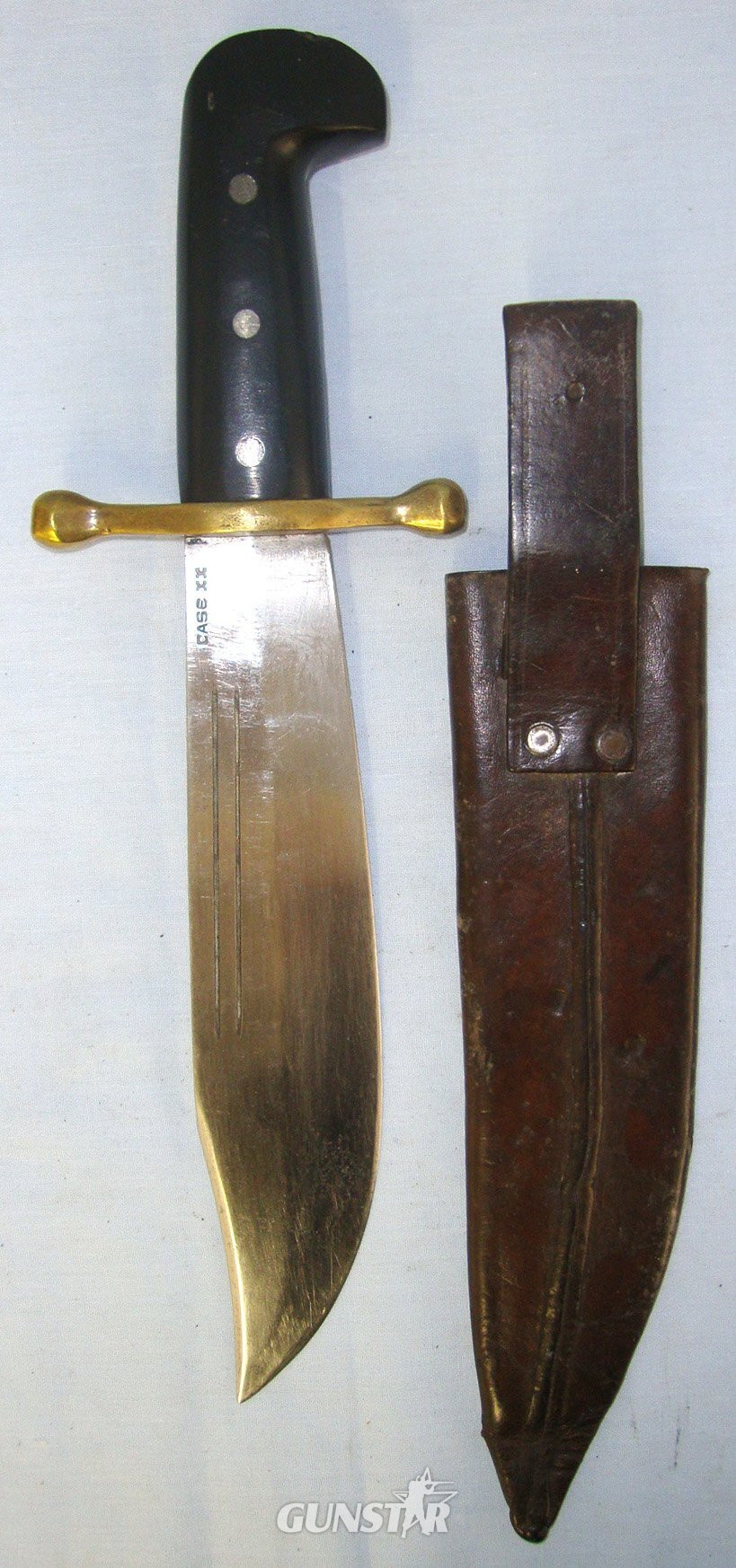  WW2 U.S.M.C. Case Cutlery (New York) V-44 Combat / Survival Bowie Knife & Scabbard. ED 3008 Knive
