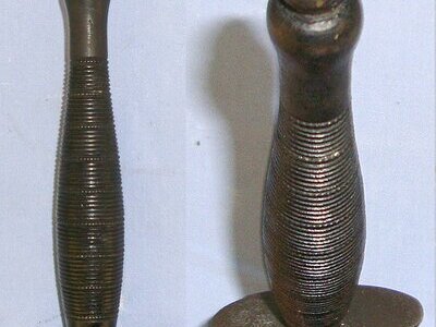 SCARCE**EXCELLENT ORIGINAL BLUED BLADE**WW2 Era British Fairbairn Sykes FS Commando Fighting Knife Beaded & Ribbed (9 Rows Of Beads) & Scabbard. Sn 23174:9 Knive