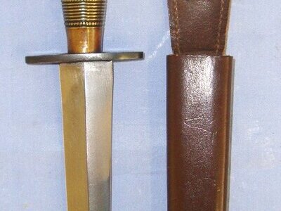WW2 Era British Fairbairn Sykes FS Beaded & Ribbed (9 Rows Of Beads) Commando Fighting Knife & Scabbard. Sn 21844 Knive