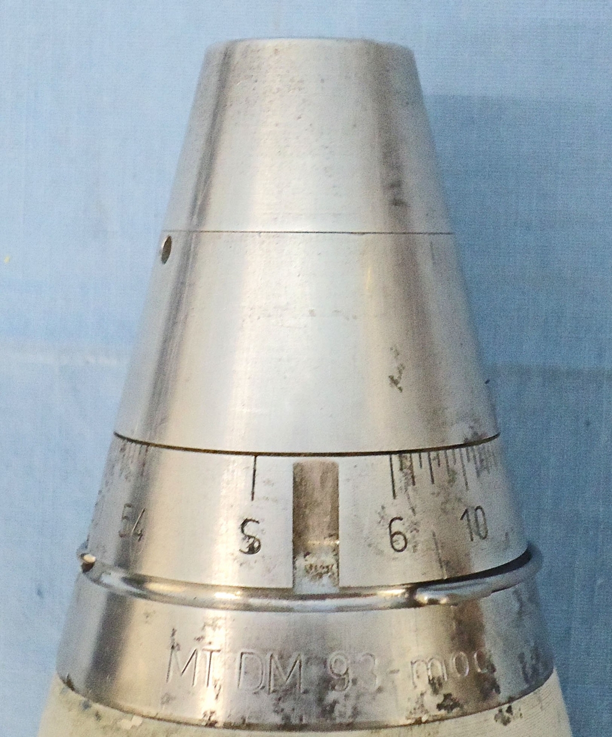 INERT DEACTIVATED. British 60MM L5-A1 6 Illuminating Mortar & Black Cardboard Transit Tube. - O 1945 INERT DEACTIVATED. British 60MM L5-A1 6 Illuminating Mortar & Black Cardboard Transit Tube. - O 1945  Other Ammunition - {CATEGORY}