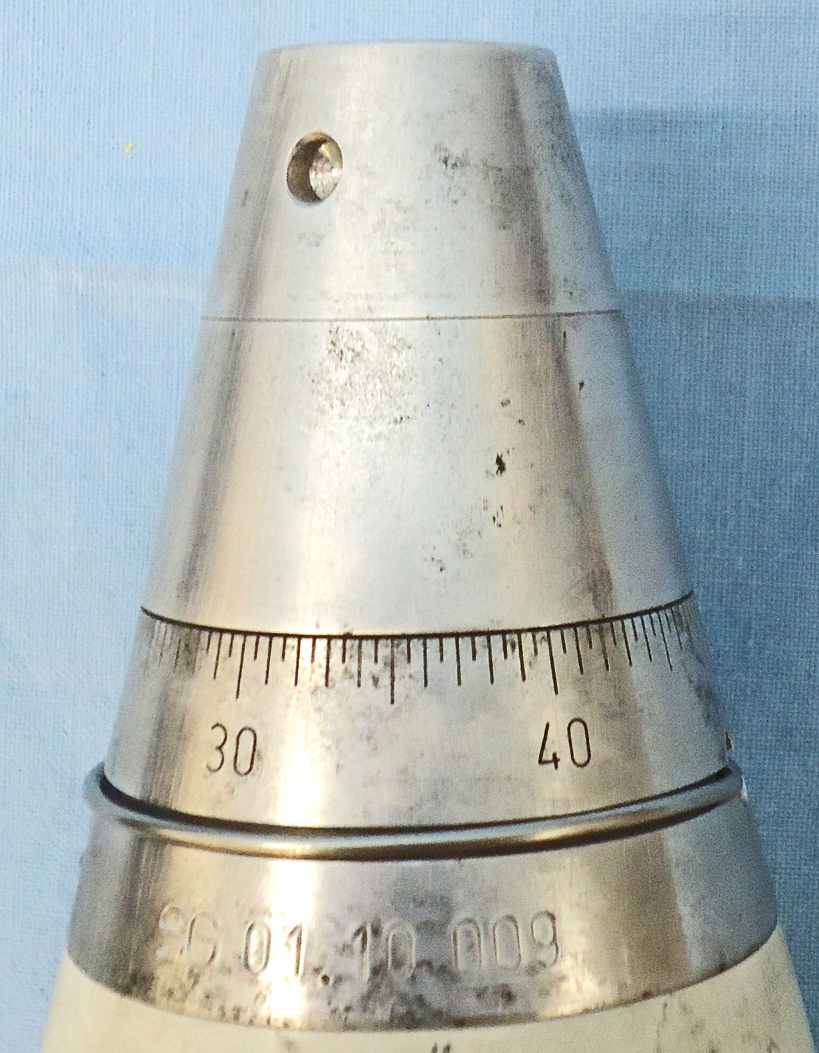 INERT DEACTIVATED. British 60MM L5-A1 6 Illuminating Mortar & Black Cardboard Transit Tube. - O 1945 INERT DEACTIVATED. British 60MM L5-A1 6 Illuminating Mortar & Black Cardboard Transit Tube. - O 1945  Other Ammunition 