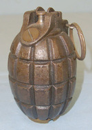 INERT**DEACTIVATED**WW1 September 1915, British WD Mills No 5 MK 1, Hand Grenade INERT**DEACTIVATED**WW1 September 1915, British WD Mills No 5 MK 1, Hand Grenade Antique & Militaria