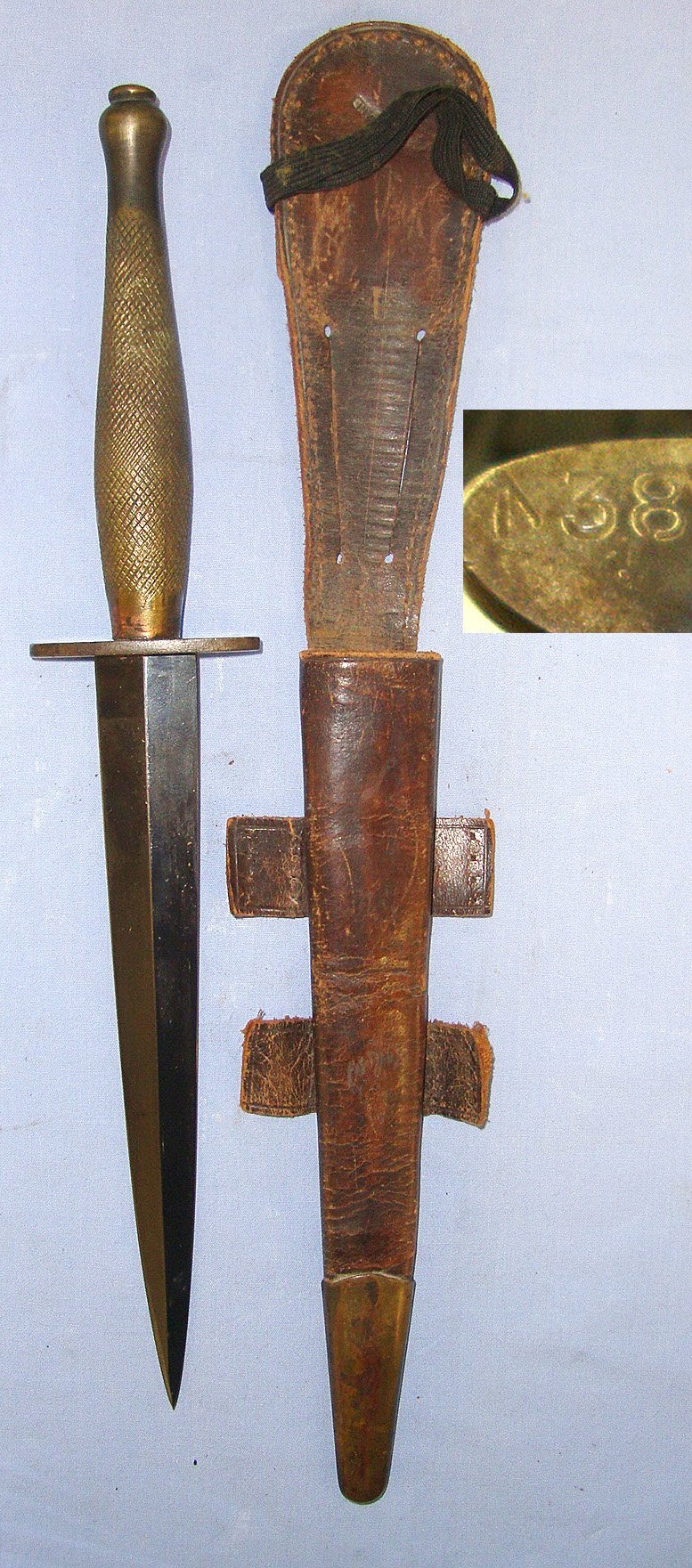 RARE WD BROAD ARROW 38 MARKED**WW2 British 2nd Pattern Fairbairn Sykes FS Commando Fighting Knife & Scabbard. Sn 23174:10  Knive