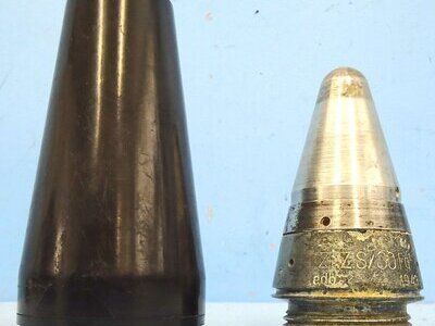 INERT. Unfired, WW2, 1943 Dated, German ZtZ.S/30 Fg1 Clockwork Time Fuze in its Original Bakelite Transit Container. - O 2215 INERT. Unfired, WW2, 1943 Dated, German ZtZ.S/30 Fg1 Clockwork Time Fuze in its Original Bakelite Transit Container. - O 2215  Other Ammunition