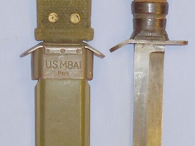 Scarce* Type 2 (End of 1943) U.S. M3 Trench Knife by ‘IMPERIAL’ Complete with its M8A1 Scabbard by P.W.H. ED 867. Knive