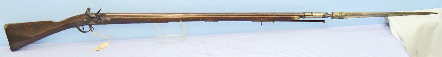 Napoleonic War Era, Fine Quality, Duke of Richmond’s Pattern Musket, Short Land Pattern, Brown Bess .75 inch Calibre, Smooth Bore Antique Musket & Bayonet to the Thoresby Volunteers, Pierrepont Family Engraved Escutcheon ex Thoresby Hall Collection.Sn - Napoleonic War Era, Fine Quality, Duke of Richmond’s Pattern Musket, Short Land Pattern, Brown Bess .75 inch Calibre, Smooth Bore Antique Musket & Bayonet to the Thoresby Volunteers, Pierrepont Family Engraved Escutcheon ex Thoresby Hall Collection.Sn - Muzzleloader Various Rifle - {CATEGORY} in 