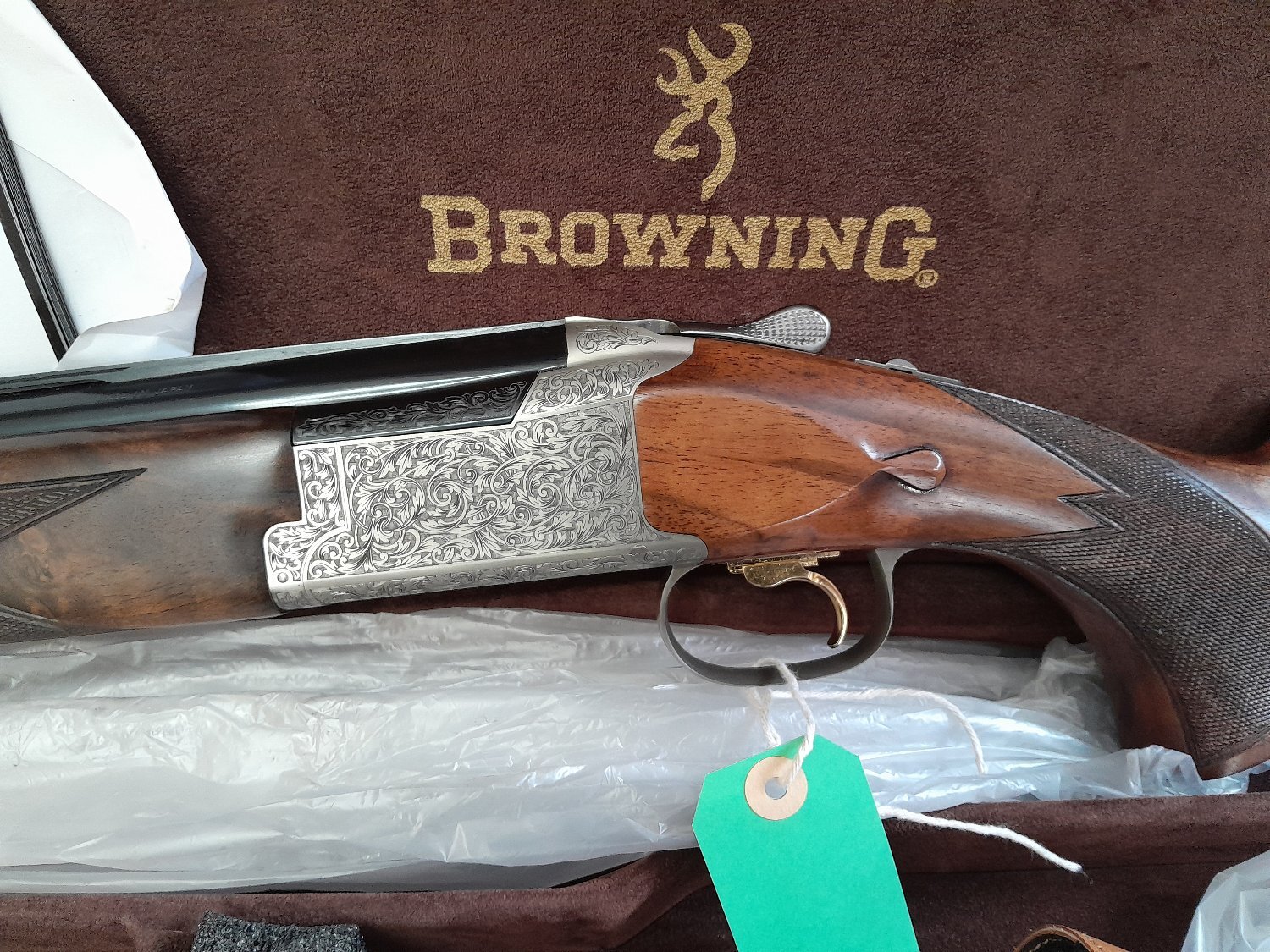 Browning B725 Grade 5 Sporter Over and Under 12 Bore/gauge