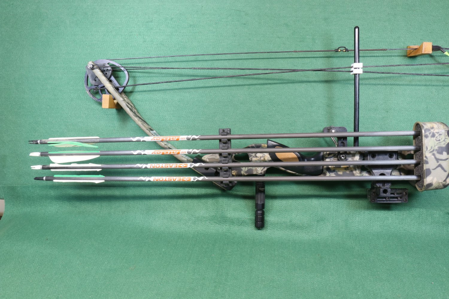 Browning  Compound Bows - {CATEGORY}