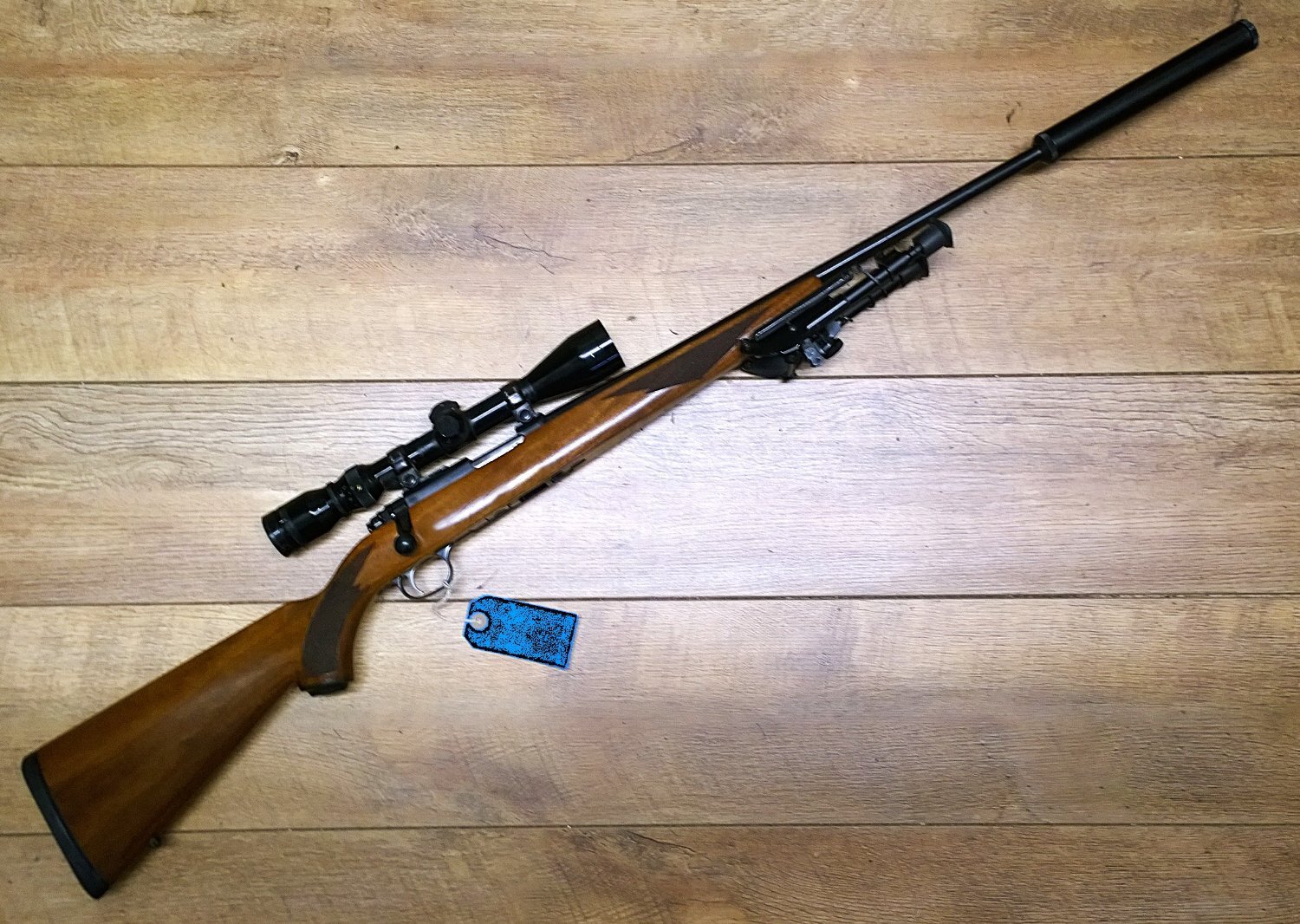 Ruger M77 / 22 Bolt Action .22 Long Rifle (.22 LR) Rifle