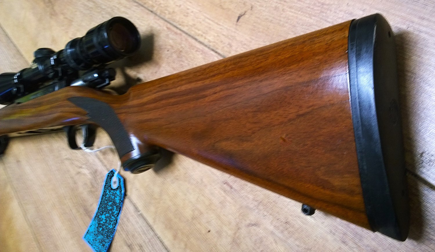 Ruger M77 / 22 Bolt Action .22 Long Rifle (.22 LR) Rifle 