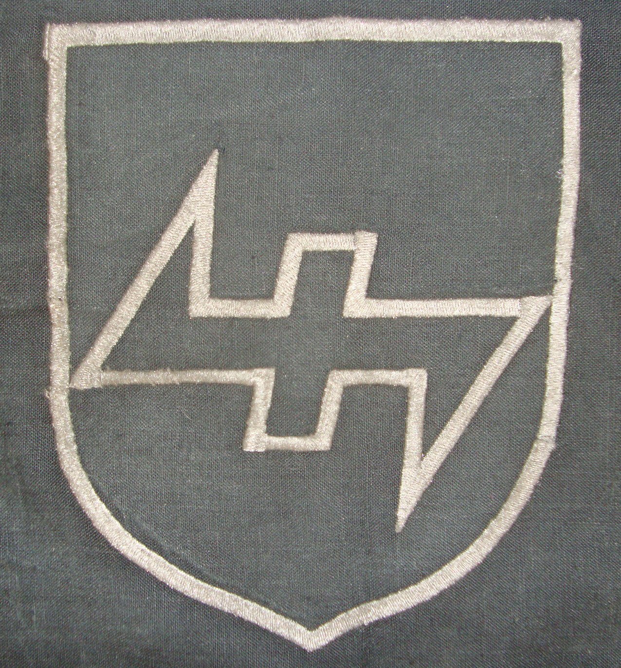 Antique & Militaria