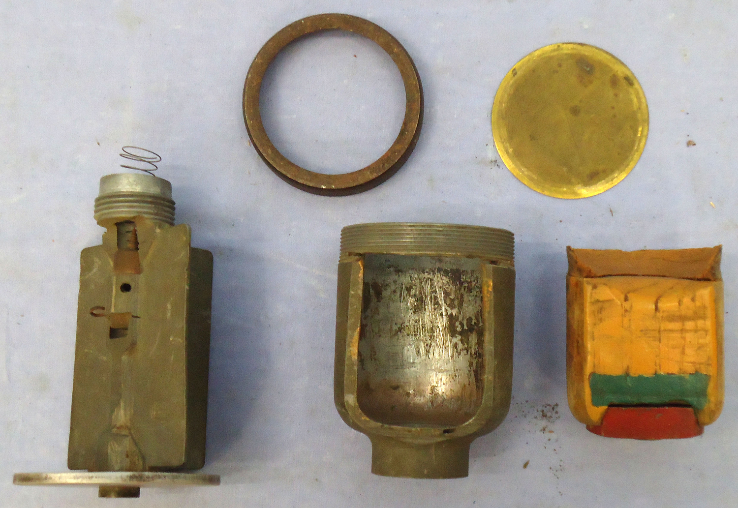 {CATEGORY} - INERT DEACTIVATED. Rare WW2, Home Guard, Quarter Sectioned Instructional, 1941 Dated, British No.68 AT (Anti Tank) HEAT (High Explosive Anti-Tank) Fin Stabilised Hollow Charged Rifle Grenade. Sn - 21304 INERT DEACTIVATED. Rare WW2, Home Guard, Quarter Sectioned Instructional, 1941 Dated, British No.68 AT (Anti Tank) HEAT (High Explosive Anti-Tank) Fin Stabilised Hollow Charged Rifle Grenade. Sn - 21304  Other Ammunition