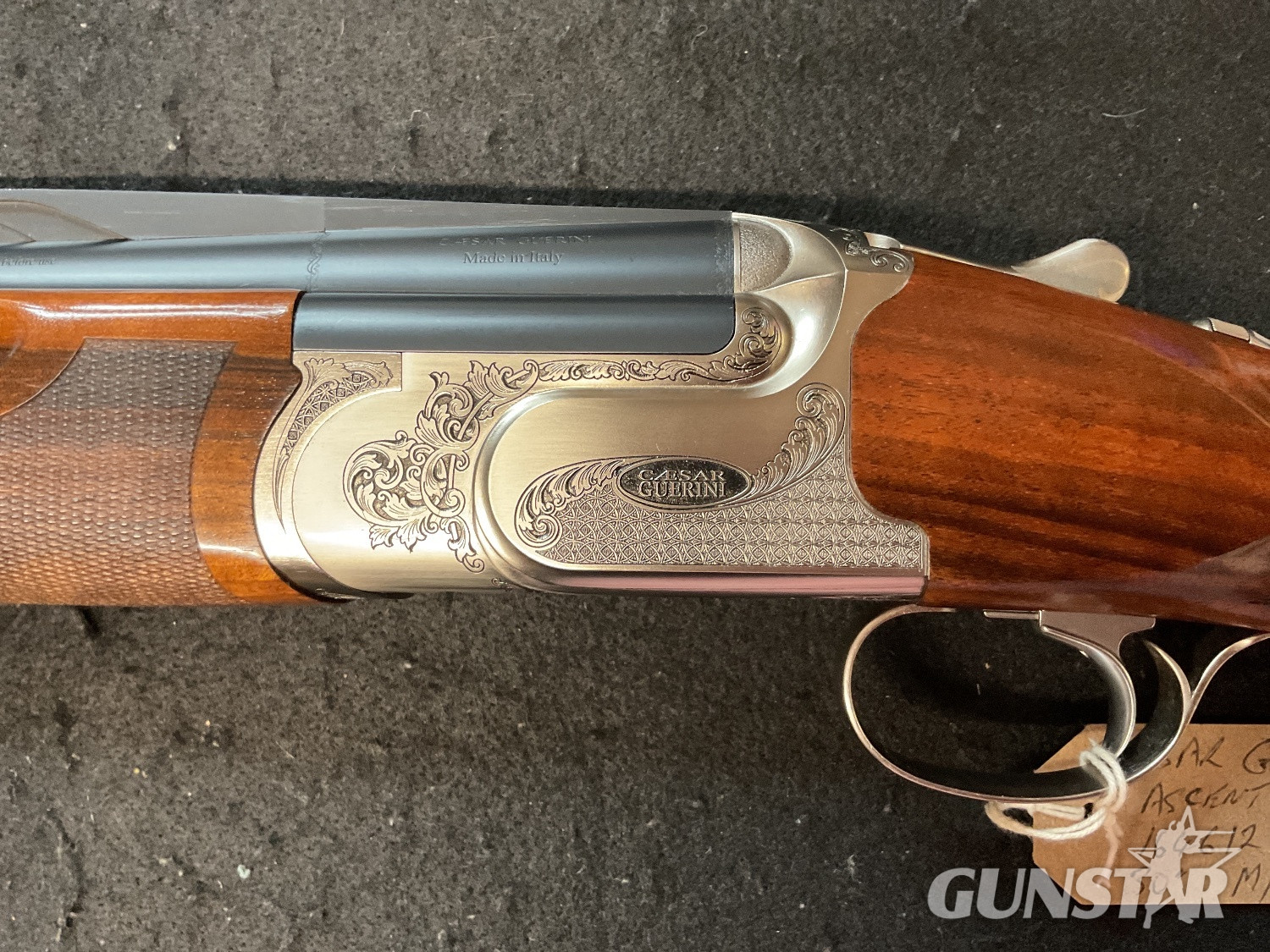 Caesar Guerini Invictus 1 Ascent Trap Over and Under 12 Bore/gauge in 