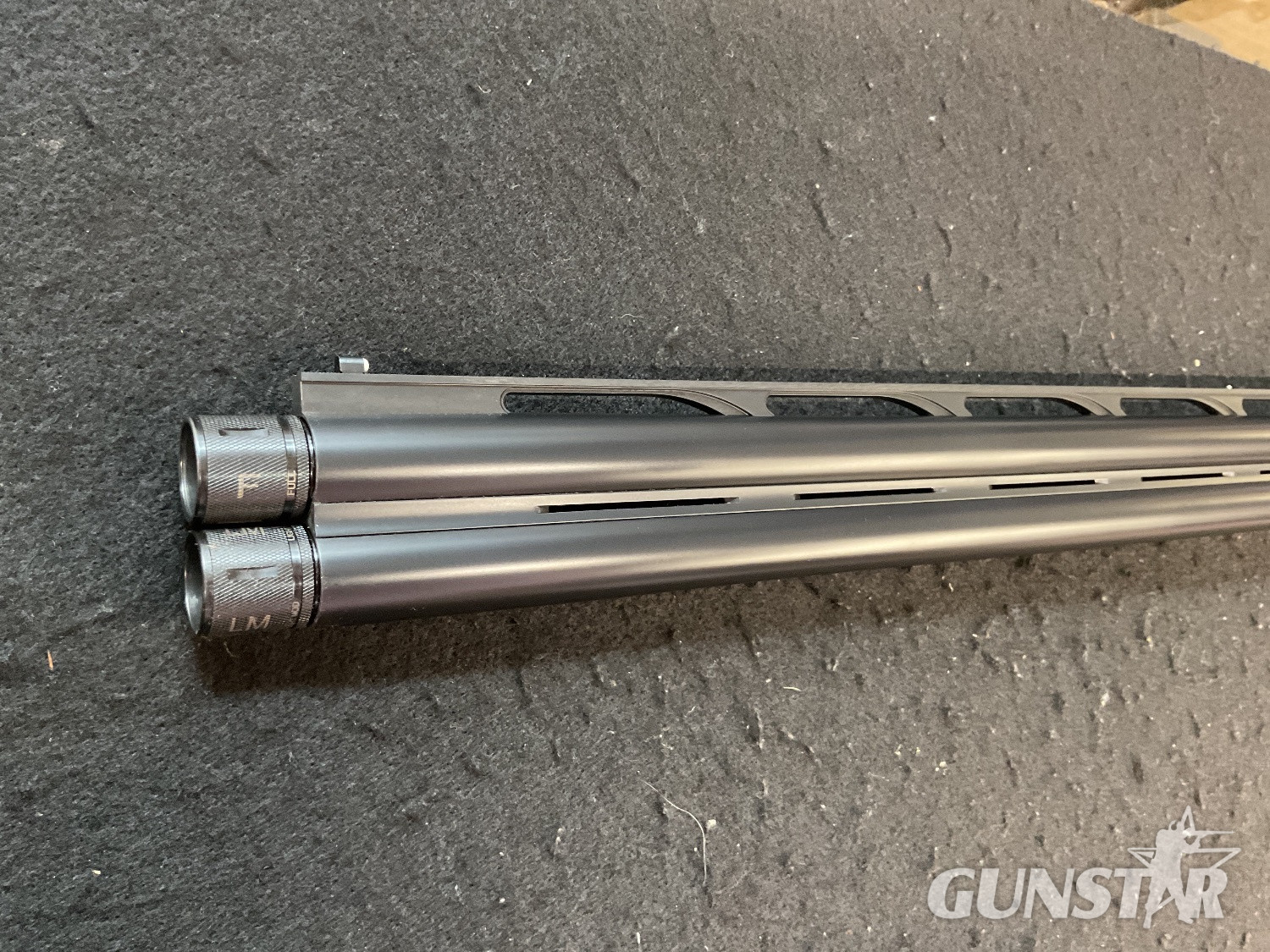 Caesar Guerini Invictus 1 Ascent Trap Over and Under 12 Bore/gauge - {CATEGORY} in 