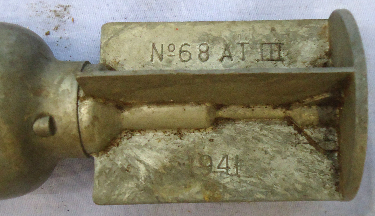 {CATEGORY} - INERT DEACTIVATED. WW2, 1941 Dated, British No 68 AT Mk III (Anti Tank) HEAT (High Explosive Anti-Tank) Fin Stabilised Hollow Charged Rifle Grenade. Sn - 21303 INERT DEACTIVATED. WW2, 1941 Dated, British No 68 AT Mk III (Anti Tank) HEAT (High Explosive Anti-Tank) Fin Stabilised Hollow Charged Rifle Grenade. Sn - 21303  Other Ammunition