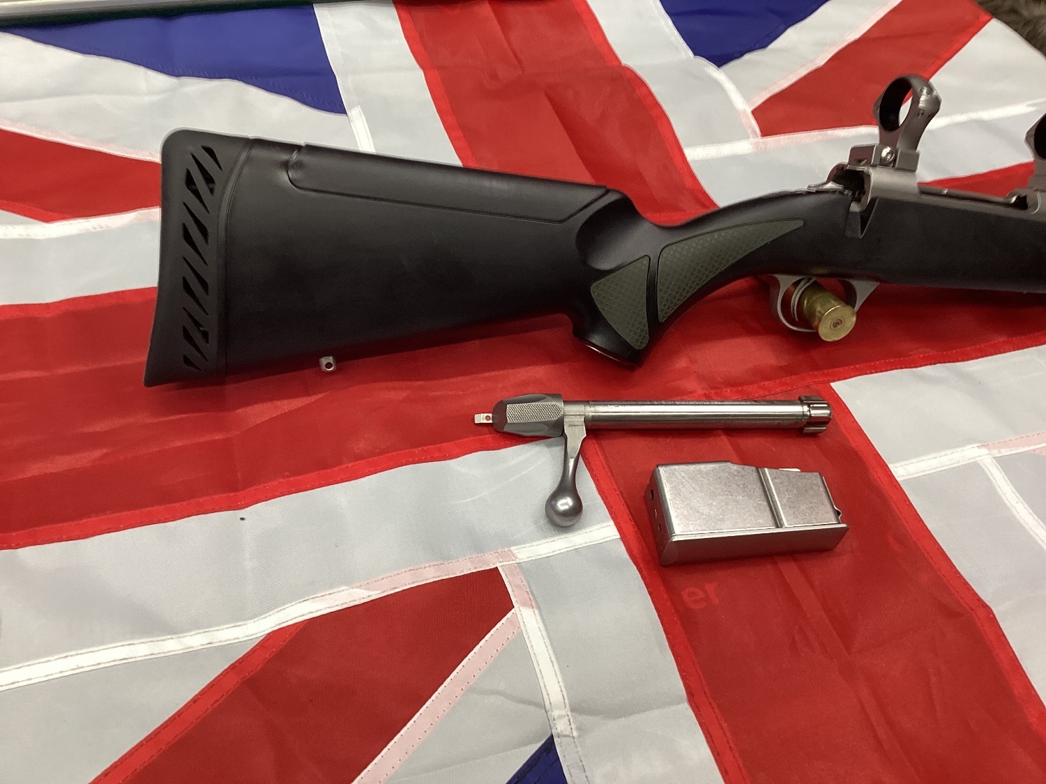  Sako 85 M STAINLESS SYNTHETIC  Bolt Action .270 Winchester Rifle