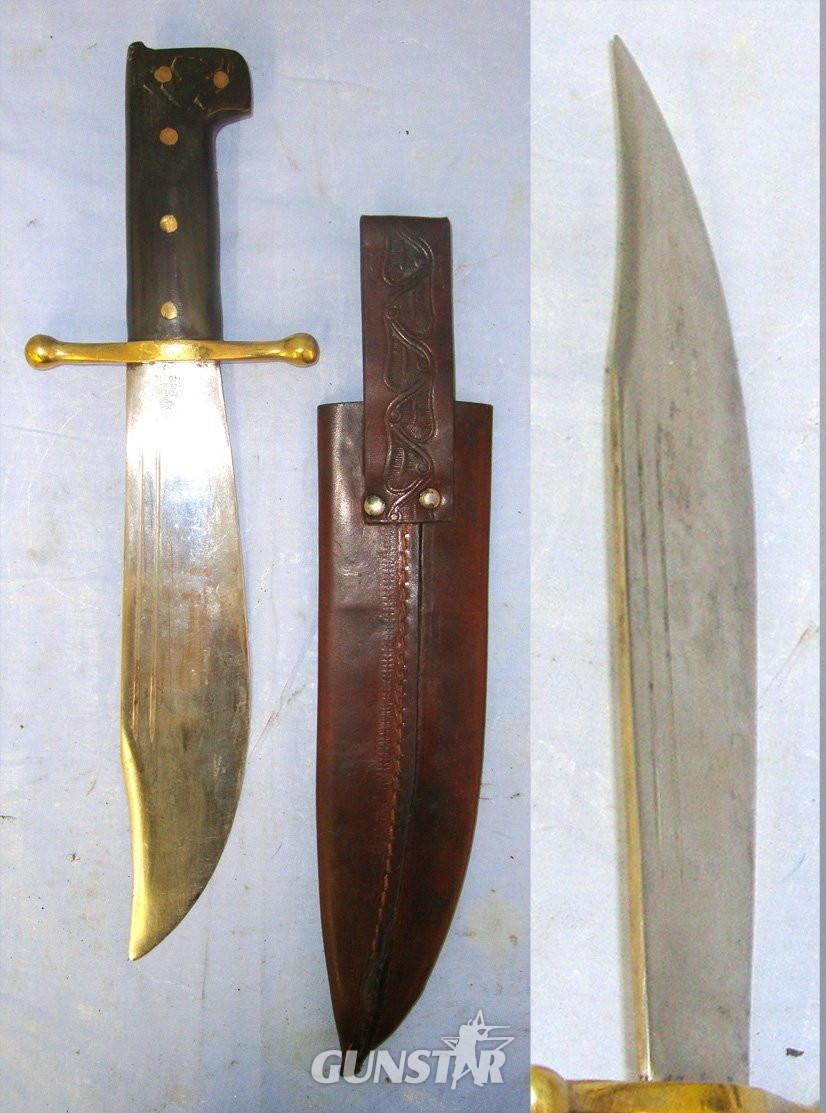  MATCHING**WW2 U.S.M.C. Collins & Co Legitimus No.18 V-44 Combat / Survival Bowie Knife With Attractive 2 Tone Polished Horn Scales & Collins & Co Legitimus No.18 Scabbard. Sn 22671 Knive