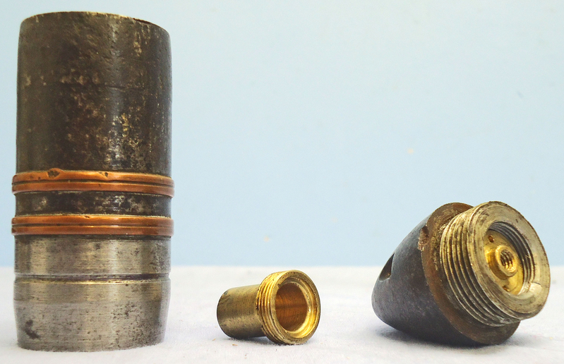 DEACTIVATED INERT. French WW, 1917 Dated French 37mm (37 x 94R) Pom Pom Nose Fused HE (High Explosive) Mine, (Bouncing Shell) Round. - O 1900 DEACTIVATED INERT. French WW, 1917 Dated French 37mm (37 x 94R) Pom Pom Nose Fused HE (High Explosive) Mine, (Bouncing Shell) Round. - O 1900  Other Ammunition - {CATEGORY}