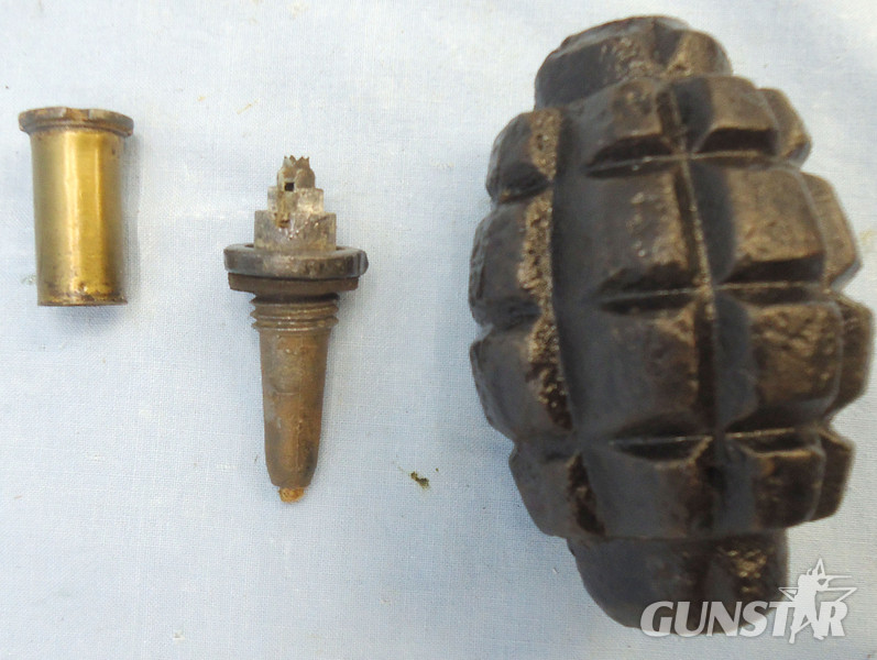 DEACTIVATED INERT. WW1, French, Early F1 With A Safety Fusing System Hand Grenade. - O 1708 DEACTIVATED INERT. WW1, French, Early F1 With A Safety Fusing System Hand Grenade. - O 1708  Other Ammunition