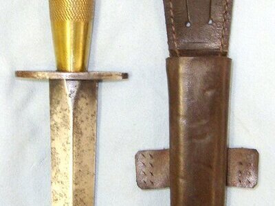 WW2 British B2 WD 2nd Pattern Fairbairn Sykes FS Commando Fighting Knife & Scabbard. ED 2543 Knive