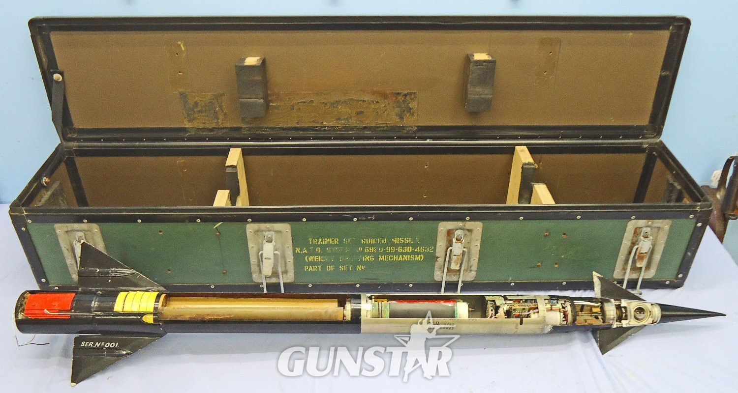 {CATEGORY} - DEACTIVATED INERT. British, Shorts Missile Systems of Belfast, Javelin, FACTORY SECTIONED, Surface to Air Missile Serial Number 001, 1982 Dated, in Transit Container With Paperwork. Sn - 22650 DEACTIVATED INERT. British, Shorts Missile Systems of Belfast, Javelin, FACTORY SECTIONED, Surface to Air Missile Serial Number 001, 1982 Dated, in Transit Container With Paperwork. Sn - 22650  Other Ammunition in 