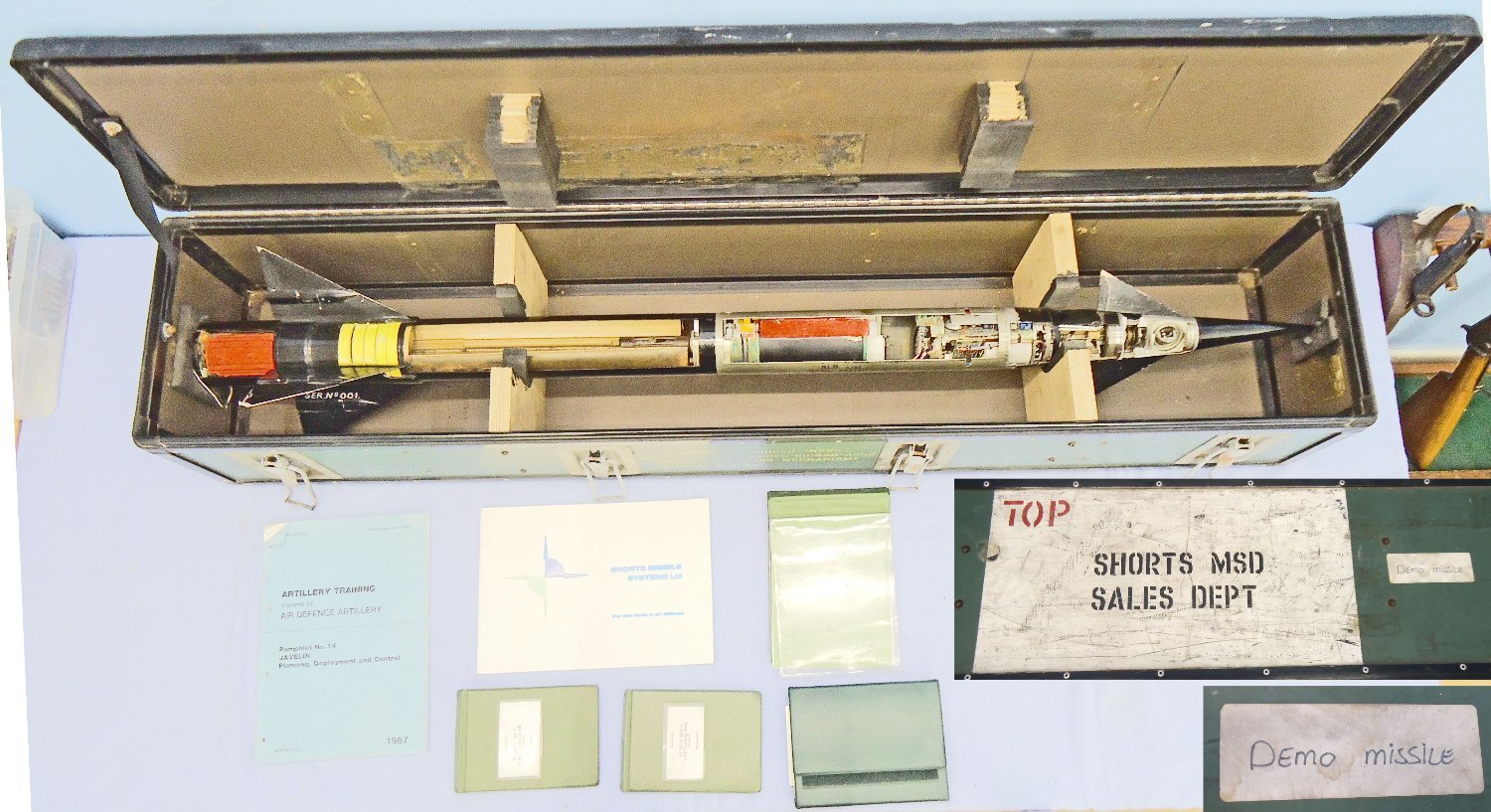 DEACTIVATED INERT. British, Shorts Missile Systems of Belfast, Javelin, FACTORY SECTIONED, Surface to Air Missile Serial Number 001, 1982 Dated, in Transit Container With Paperwork. Sn - 22650 DEACTIVATED INERT. British, Shorts Missile Systems of Belfast, Javelin, FACTORY SECTIONED, Surface to Air Missile Serial Number 001, 1982 Dated, in Transit Container With Paperwork. Sn - 22650  Other Ammunition - {CATEGORY} in 