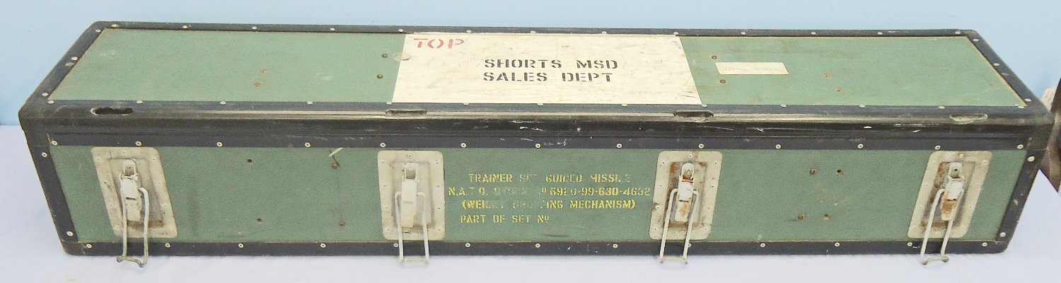 DEACTIVATED INERT. British, Shorts Missile Systems of Belfast, Javelin, FACTORY SECTIONED, Surface to Air Missile Serial Number 001, 1982 Dated, in Transit Container With Paperwork. Sn - 22650 DEACTIVATED INERT. British, Shorts Missile Systems of Belfast, Javelin, FACTORY SECTIONED, Surface to Air Missile Serial Number 001, 1982 Dated, in Transit Container With Paperwork. Sn - 22650  Other Ammunition - {CATEGORY}