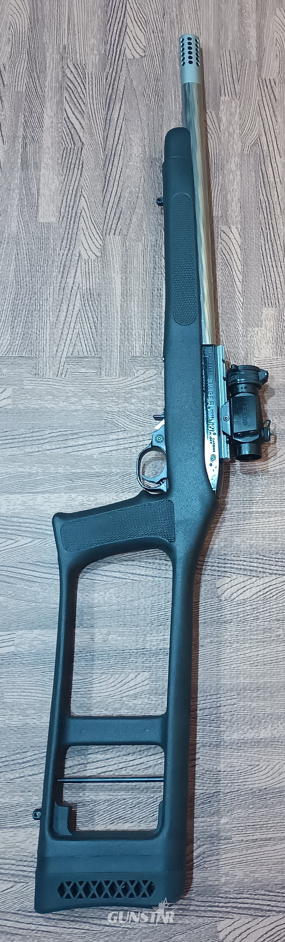 Ruger 10/22 Semi-Auto .22 Long Rifle (.22 LR) Rifle