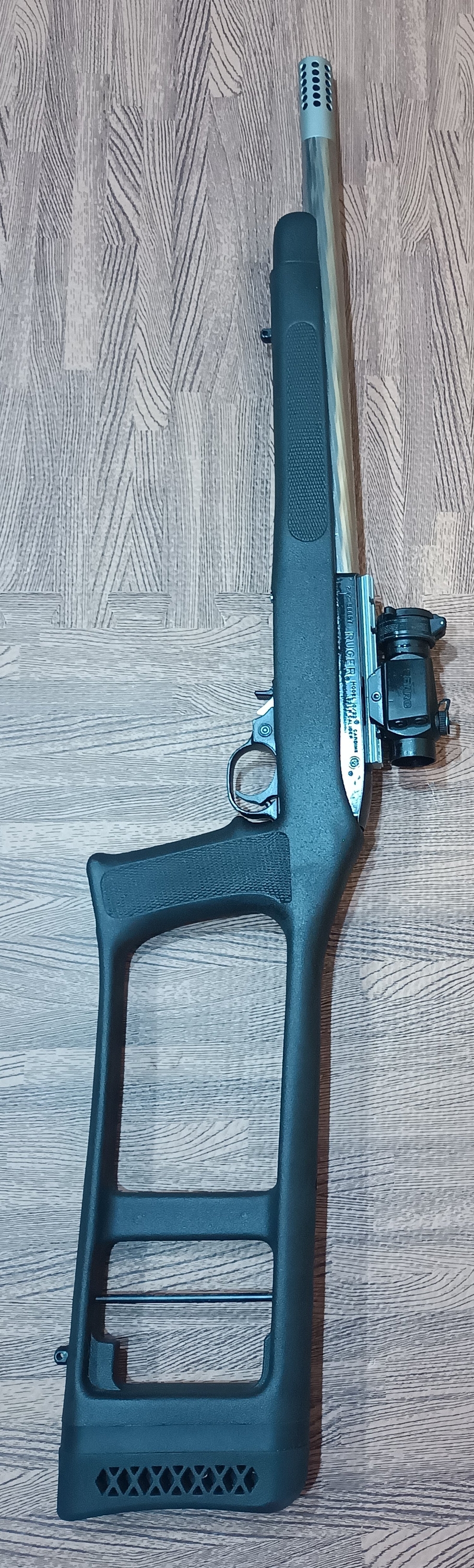 Ruger 10/22 Semi-Auto .22 Long Rifle (.22 LR) Rifle