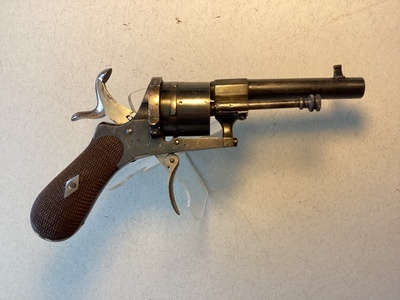 W.R.PAPE. NEWCASTLE UPON TYNE 7mm PINFIRE REVOLVER 7 mm Revolver