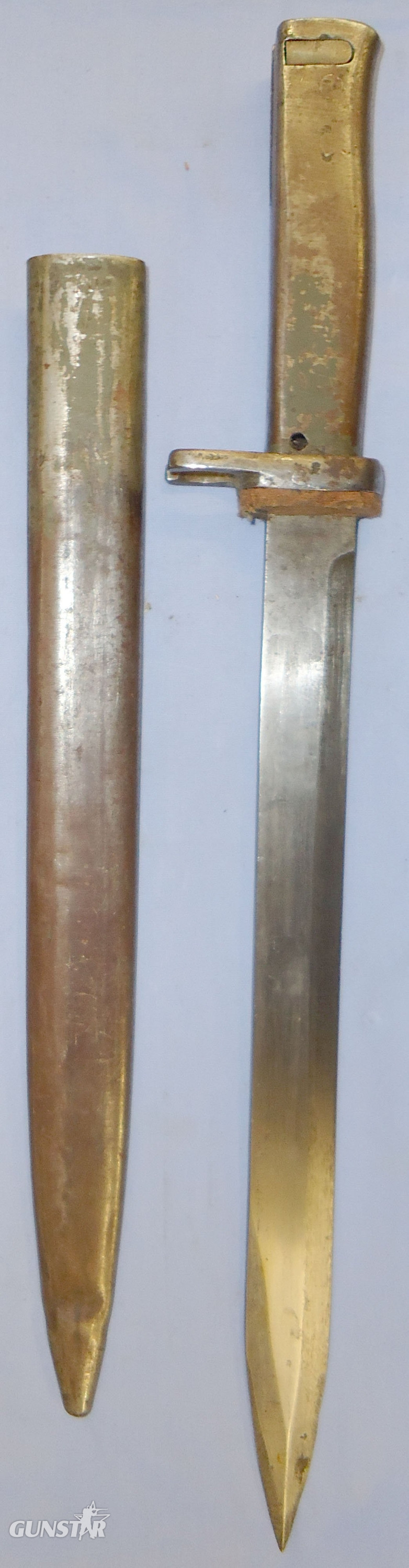  WWI Imperial German Model 1888/98 Ersatz Bayonet and Scabbard. 22399. Bayonet
