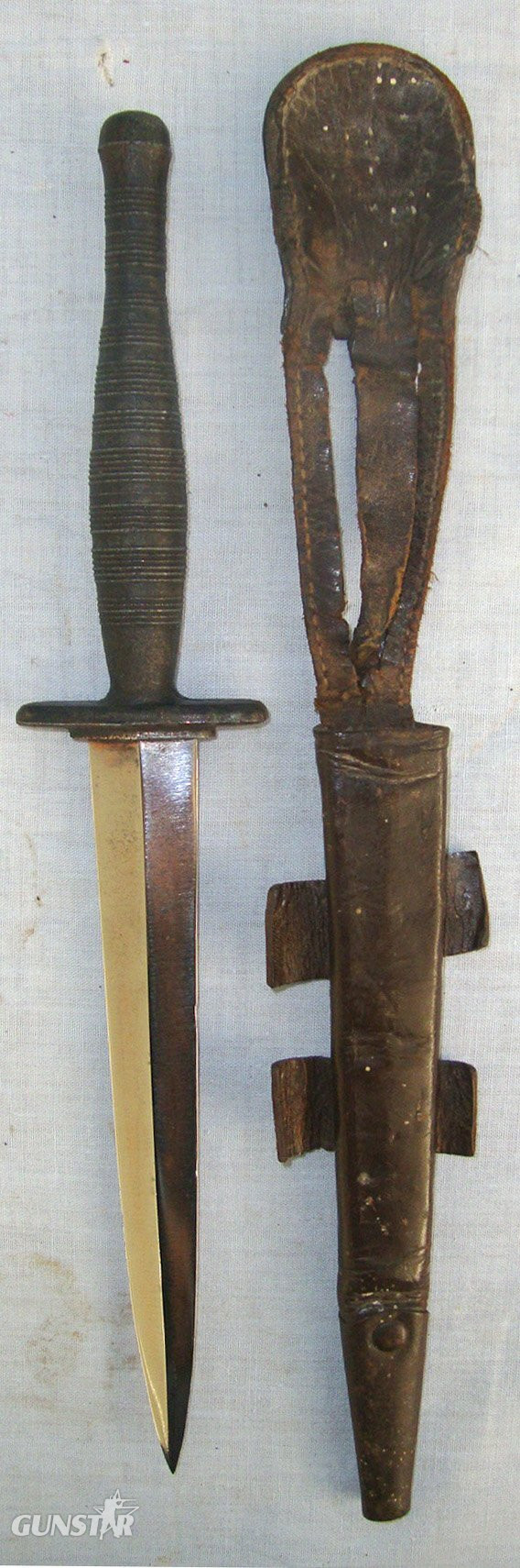 WW2 Era American USMC Style Grey Finish Cast Alloy Ringed Hilt Variant Fairbairn Sykes FS Commando Fighting Knife & Scabbard. ED 2538 Knive in 