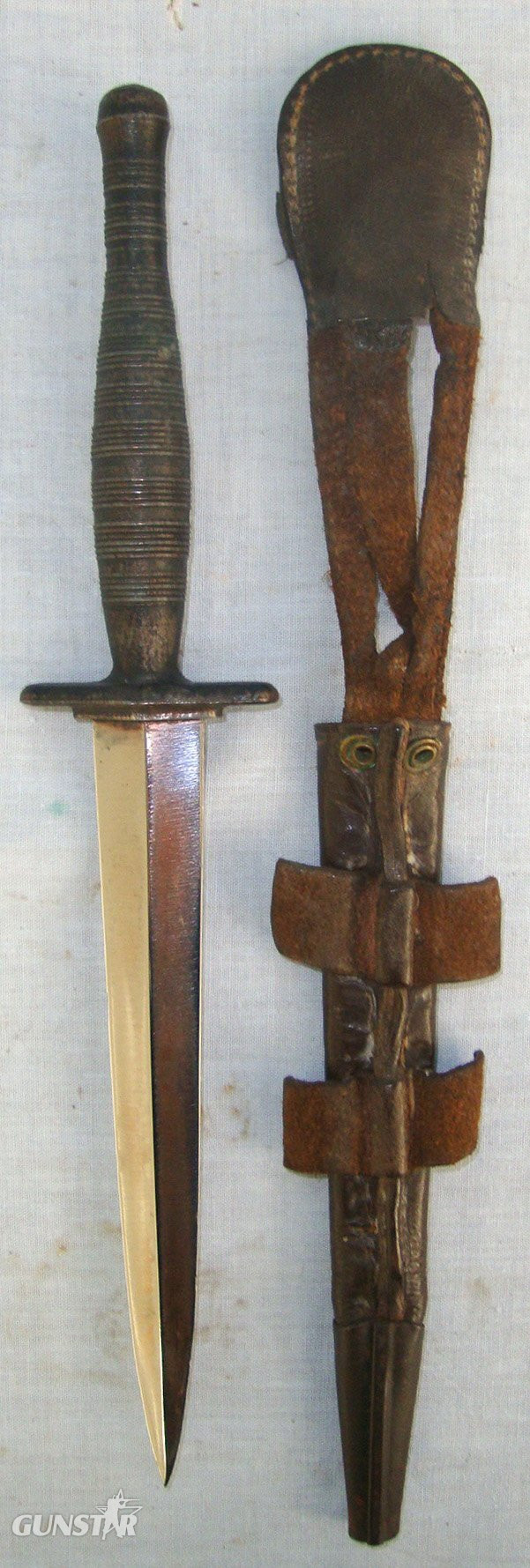  WW2 Era American USMC Style Grey Finish Cast Alloy Ringed Hilt Variant Fairbairn Sykes FS Commando Fighting Knife & Scabbard. ED 2538 Knive