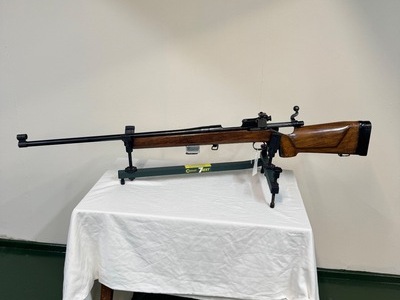 Enfield ( Fulton regulated ) 7.62 target rifle. GR crown. A rare Parker diopter sight. Target Bolt Action 7.52 mm Rifle