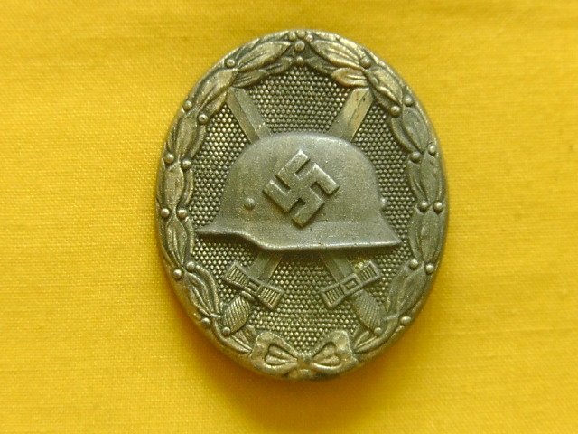  Klein&Quenzer World war two German army Silver Wound Badge Antique & Militaria